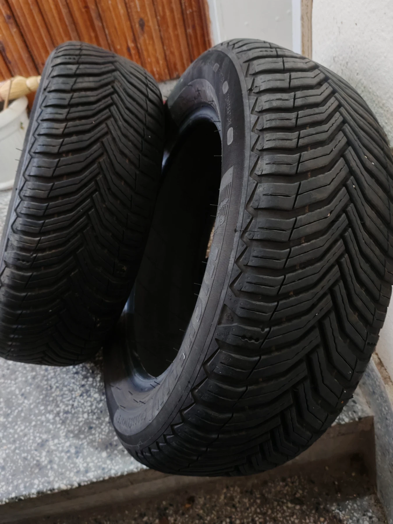 Гуми Всесезонни 185/60R15, снимка 3 - Гуми и джанти - 54254144