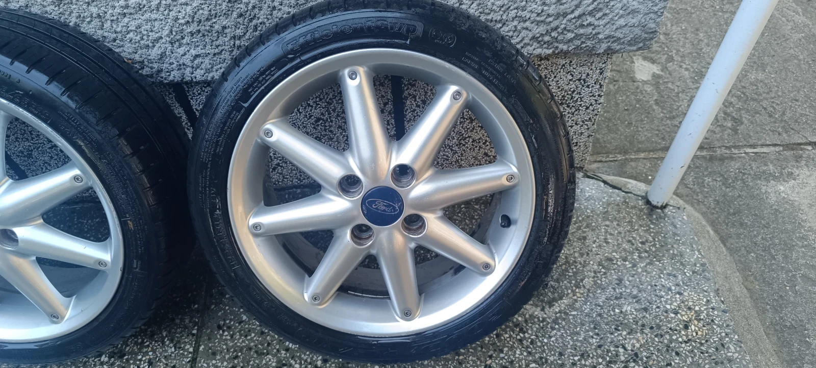 Гуми с джанти Goodyear 195/45R16, снимка 2 - Гуми и джанти - 56020564