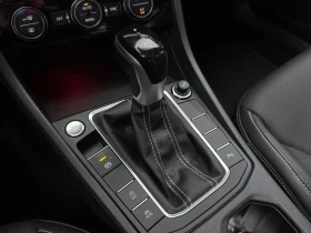 VW Jetta 1.5 TSI Automatic ПОДГРЕВ* ОБДУХВАНЕ* ПАРКТРОНИК, снимка 9