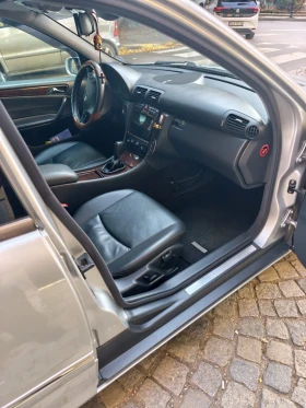 Mercedes-Benz C 200, снимка 10