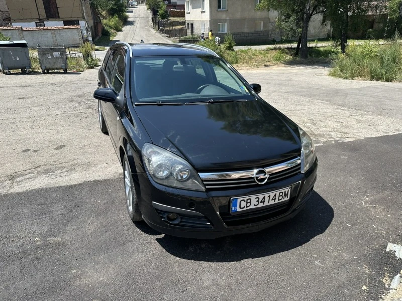 Opel Astra 1.7 CDTI, снимка 3 - Автомобили и джипове - 46635742