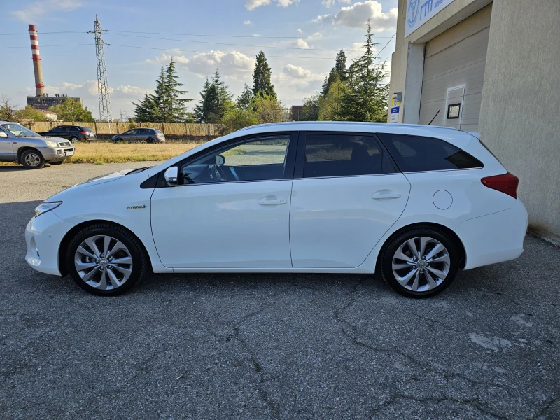 Toyota Auris 1.8 HYBRID* TOURING SPORT* PANORAMA, снимка 4 - Автомобили и джипове - 47295748