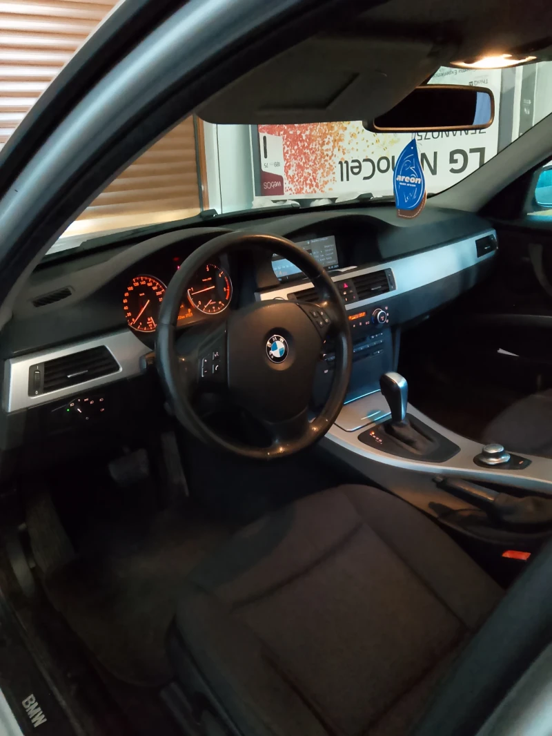 BMW 320, снимка 4 - Автомобили и джипове - 48744642