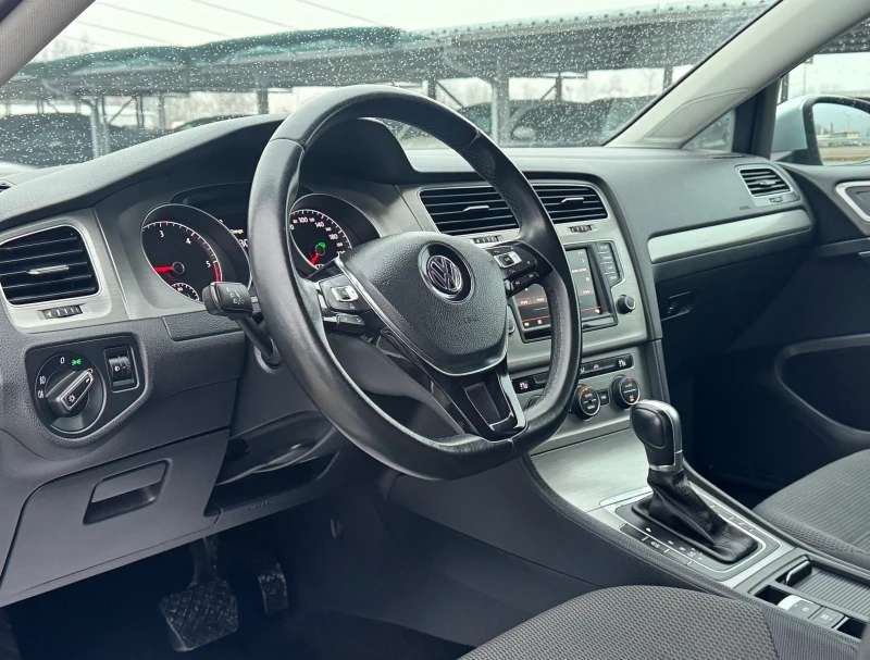 VW Golf 1.6TDI АВТОМАТ ИТАЛИЯ, снимка 7 - Автомобили и джипове - 49321251