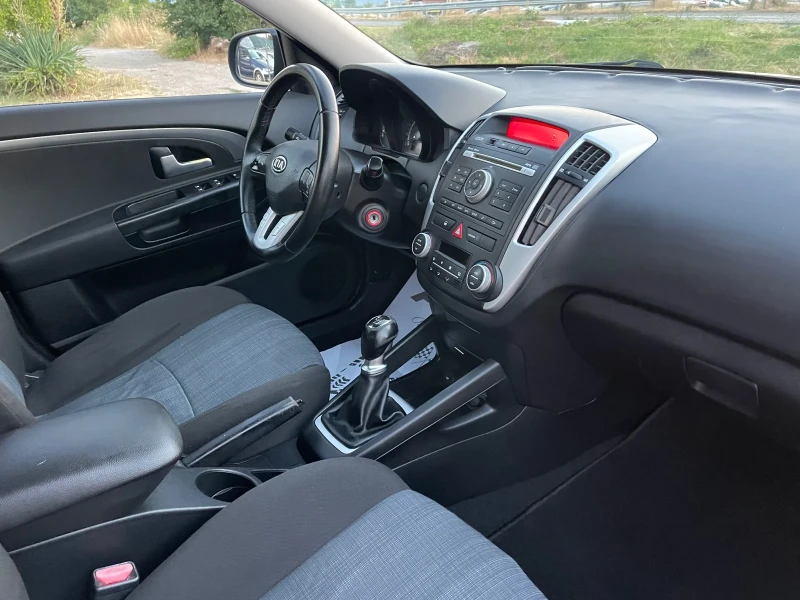 Kia Ceed 1.4i-90-FEIS-ITALIA, снимка 5 - Автомобили и джипове - 51148754