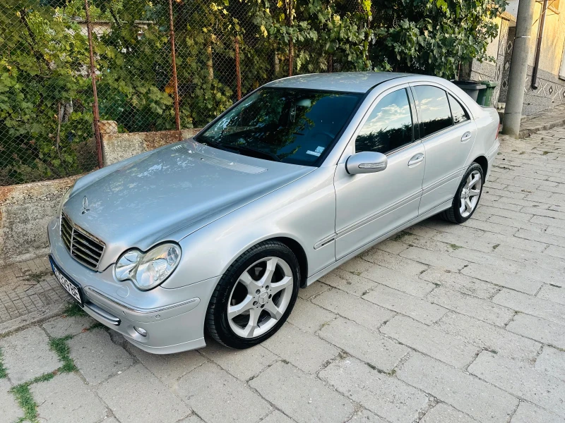 Mercedes-Benz C 220 SPORT EDITION, снимка 2 - Автомобили и джипове - 51431534