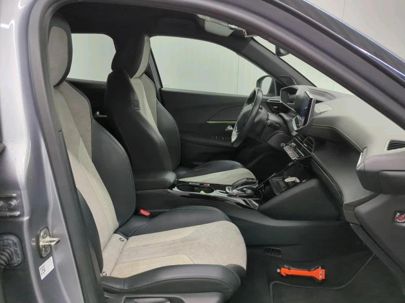 Peugeot 2008 e-2008, снимка 12 - Автомобили и джипове - 52610763