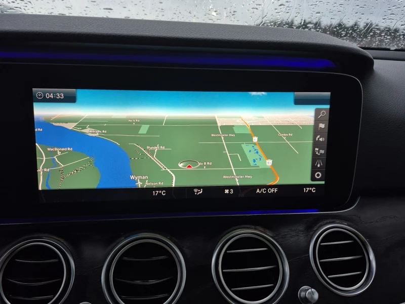 Mercedes-Benz E 300 AMG LINE/FULL DIGITAL/PANO/BURMESTER, снимка 8 - Автомобили и джипове - 52936639