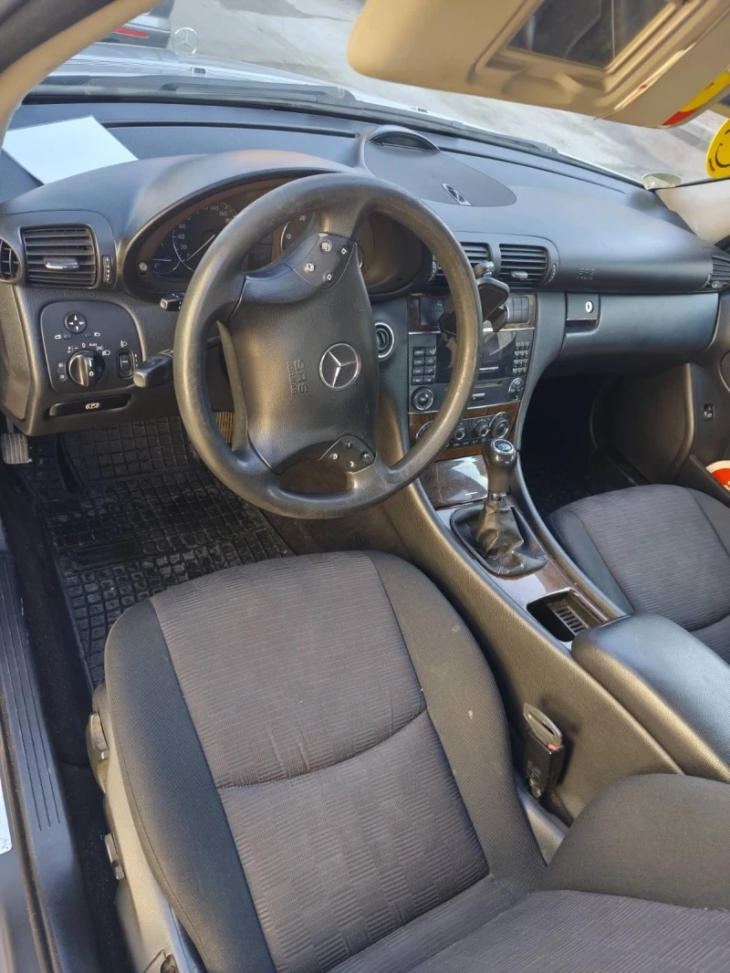 Mercedes-Benz C 220 2.2 CDI, снимка 6 - Автомобили и джипове - 52930790