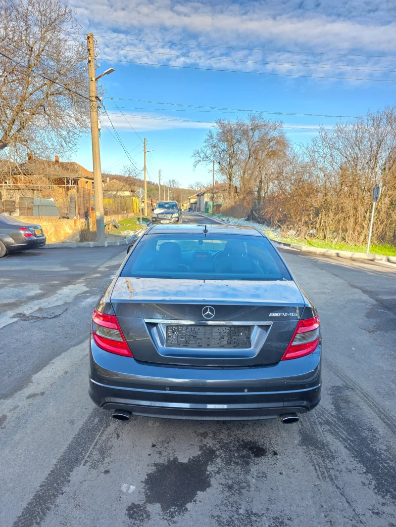 Mercedes-Benz C 320, снимка 4 - Автомобили и джипове - 53065871