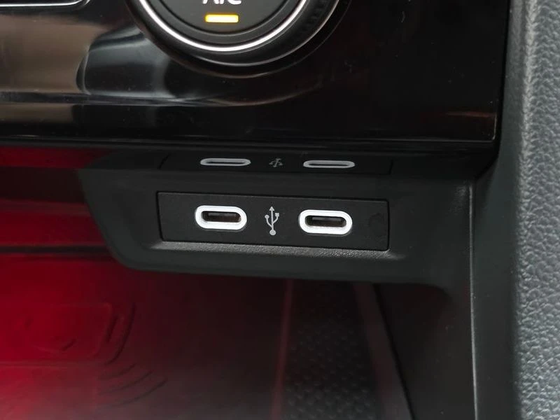 VW Jetta 1.5 TSI Automatic ПОДГРЕВ* ОБДУХВАНЕ* ПАРКТРОНИК, снимка 12 - Автомобили и джипове - 56039287