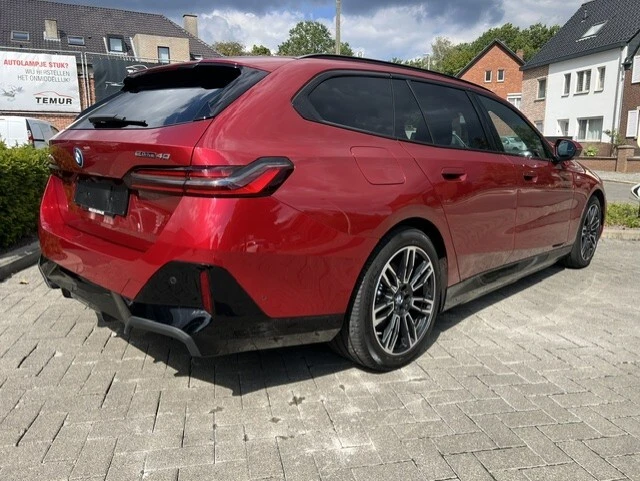 BMW i5 Touring 40 M Sport Панорама, снимка 4 - Автомобили и джипове - 56126929