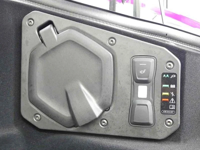 Lamborghini Revuelto 6.5 V12| 1015�.�. | Mobile.bg � ����������� 17