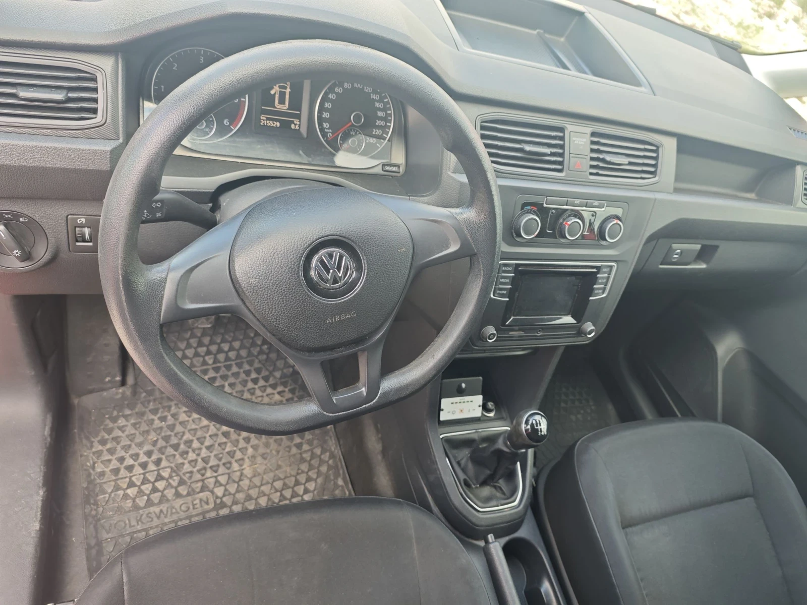 VW Caddy 2.0 ТД 4х4 - изображение 5
