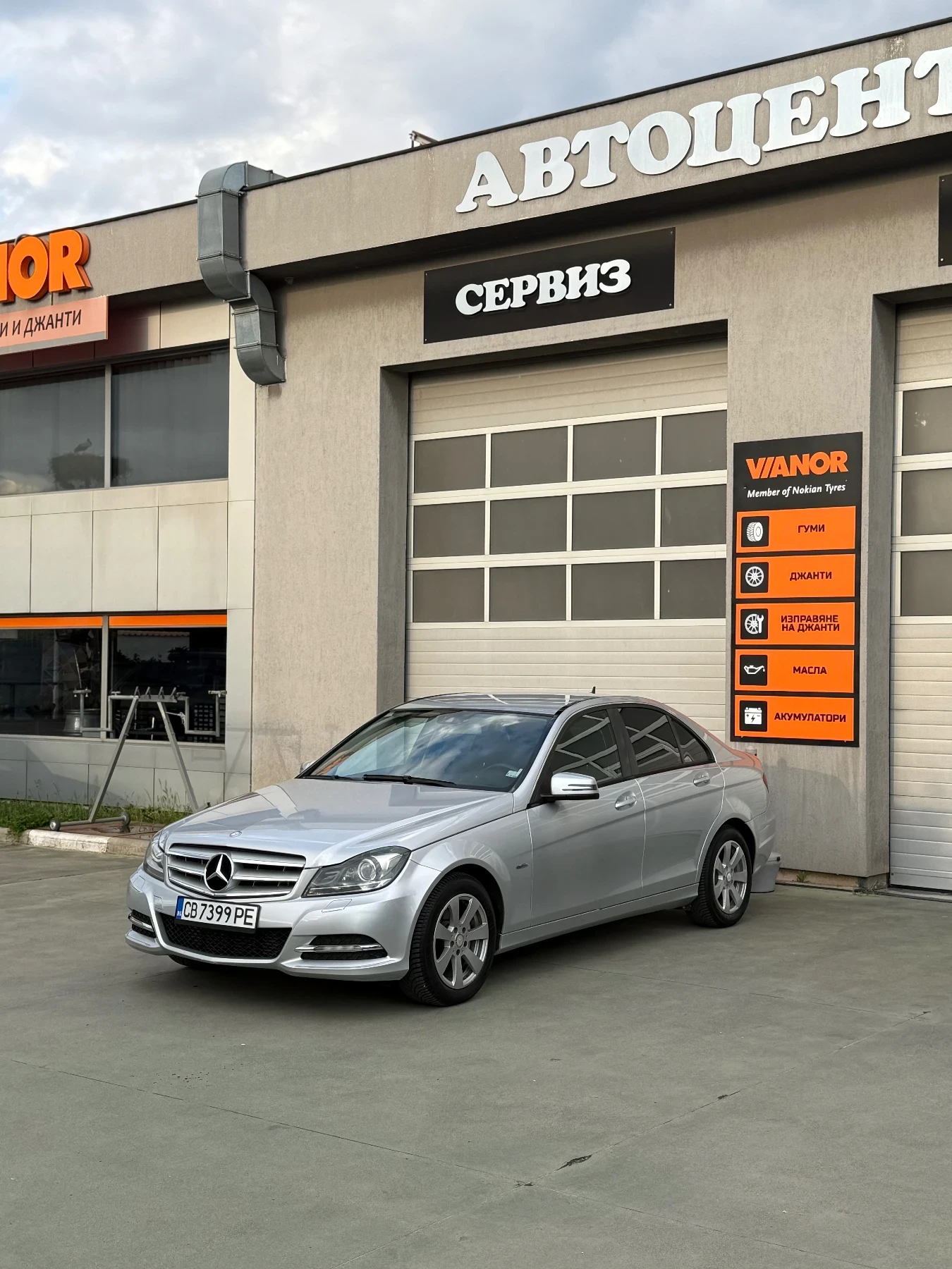Mercedes-Benz C 200  - изображение 4