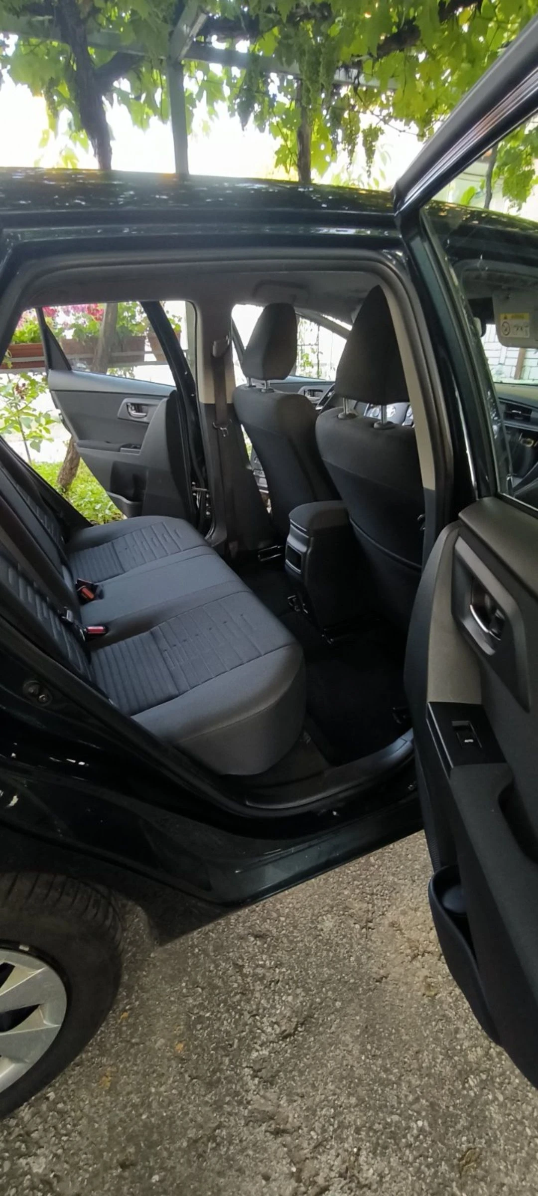 Toyota Auris 1.6 Автомат, 78000 км - изображение 4