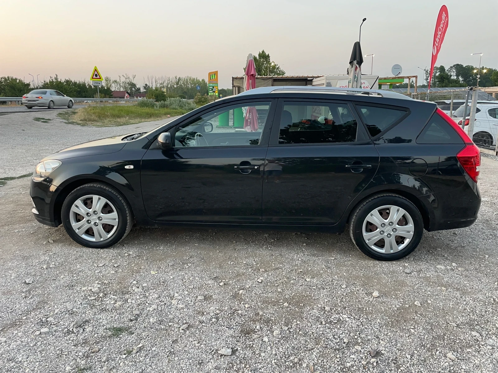 Kia Ceed 1.4i-90-FEIS-ITALIA | Mobile.bg — изображение 11