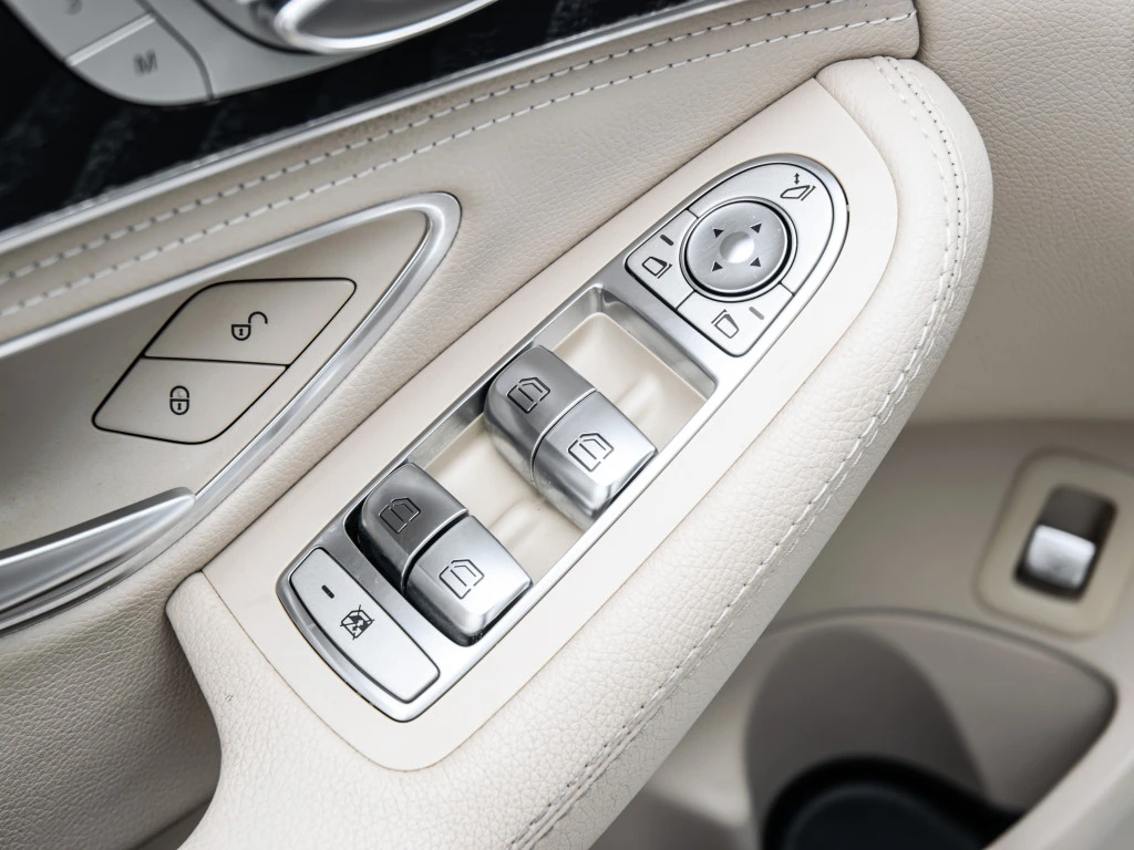 Mercedes-Benz C 300 4Matic / AMG / SPORT / PANO | Mobile.bg   10