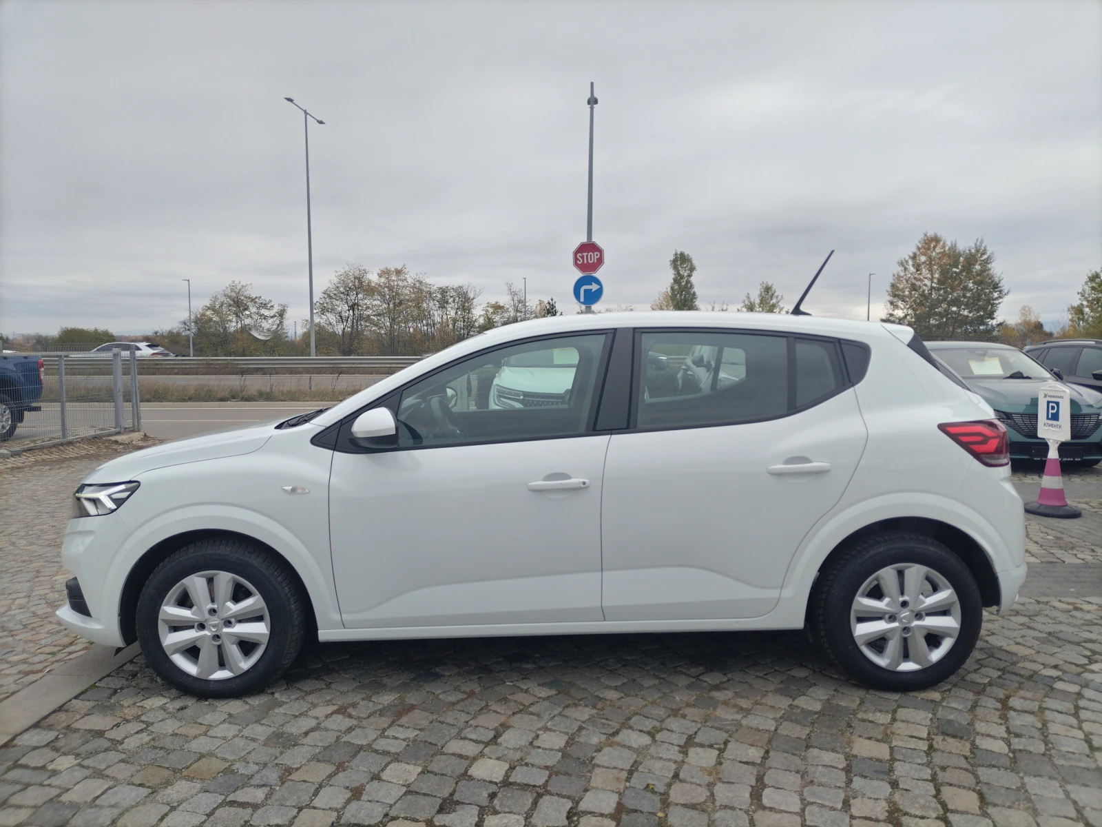 Dacia Sandero Comfort TCe 90 к.с. Бензин - изображение 4