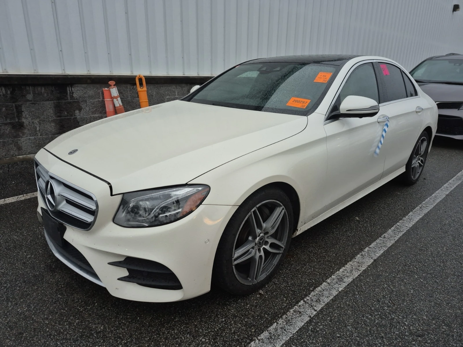 Mercedes-Benz E 300 AMG LINE/FULL DIGITAL/PANO/BURMESTER - изображение 2