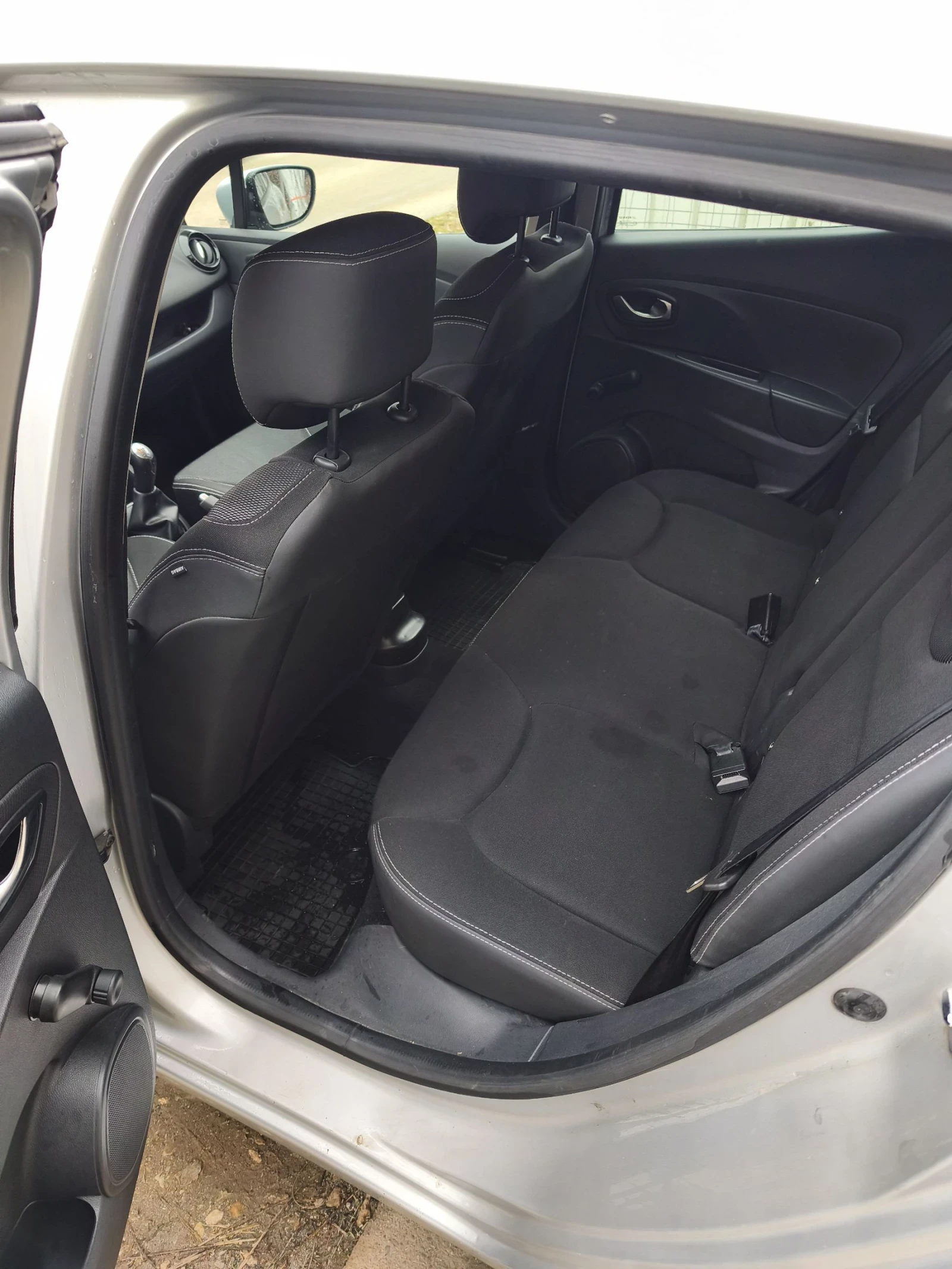 Renault Clio, снимка 11 - Автомобили и джипове - 53619178