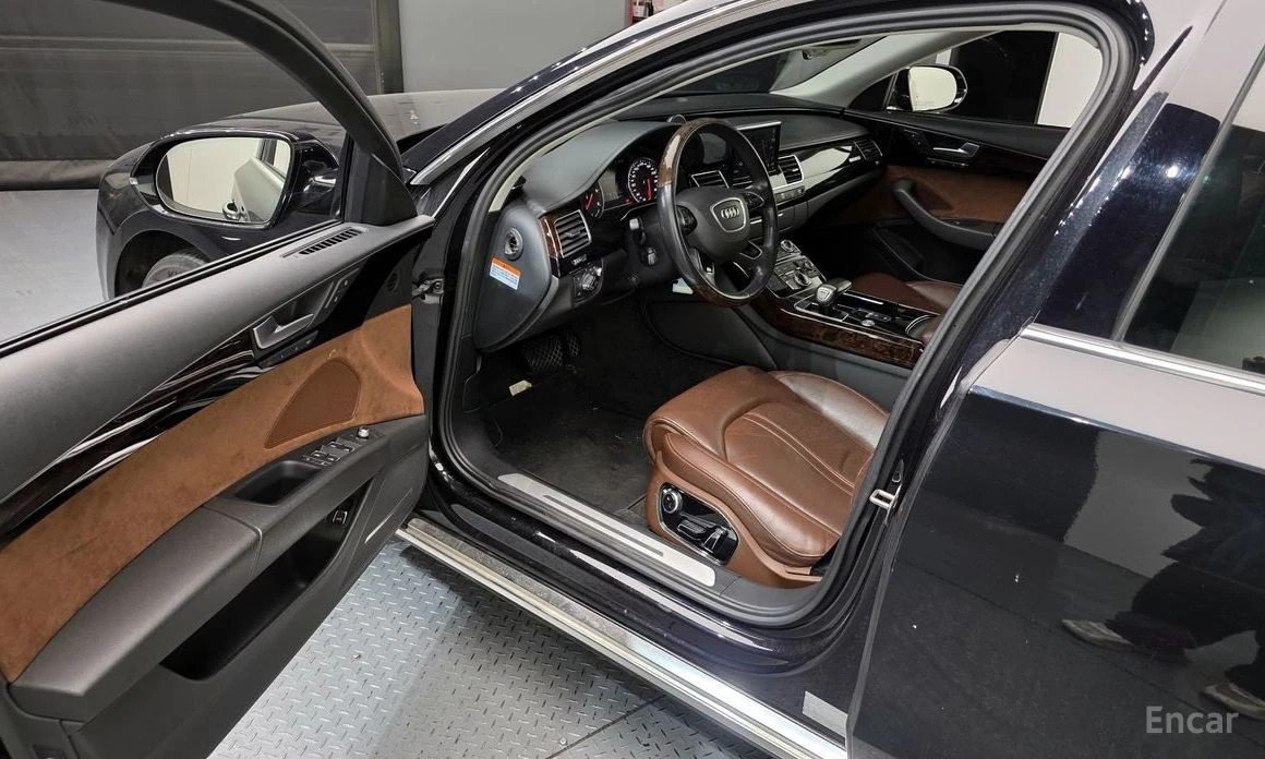 Audi A8, снимка 10 - Автомобили и джипове - 53837339