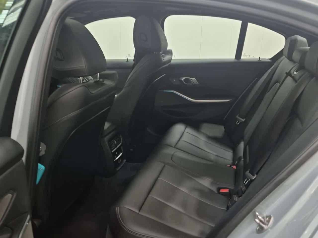 BMW 330 I XDRIVE | HEAD UP | 360 камери , снимка 13 - Автомобили и джипове - 53889382