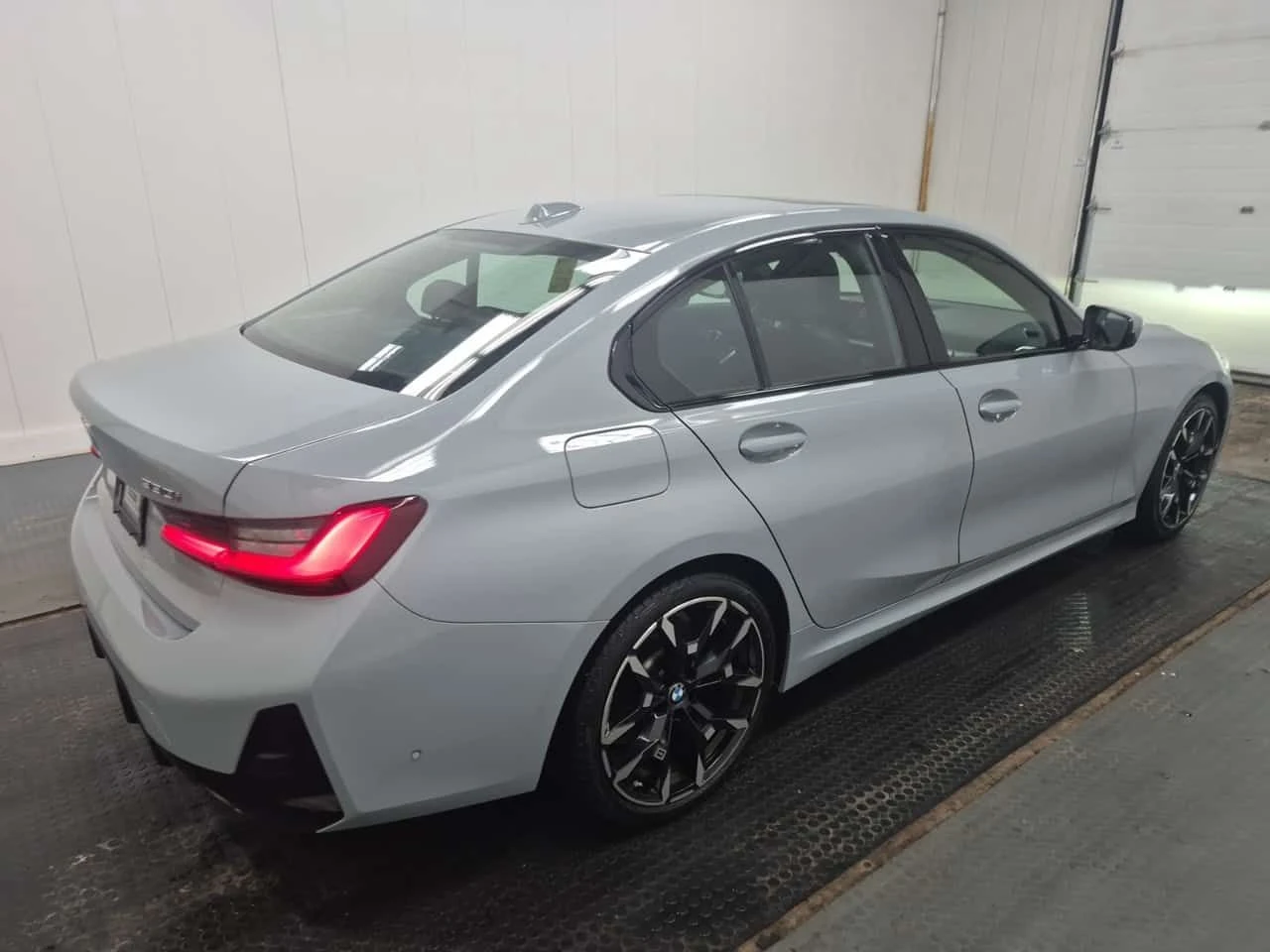 BMW 330 I XDRIVE | HEAD UP | 360 камери , снимка 3 - Автомобили и джипове - 53889382