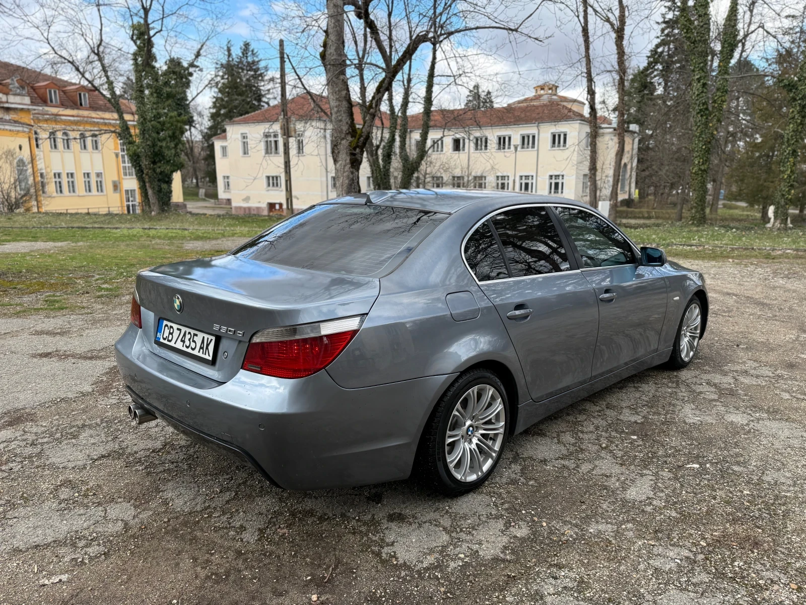 BMW 530, снимка 4 - Автомобили и джипове - 54007076