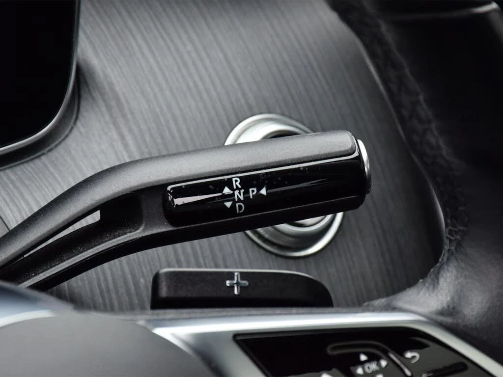 Mercedes-Benz C 300 4MATIC* АвтоКредит* (ЦЕНА ДО БГ), снимка 9 - Автомобили и джипове - 54057544