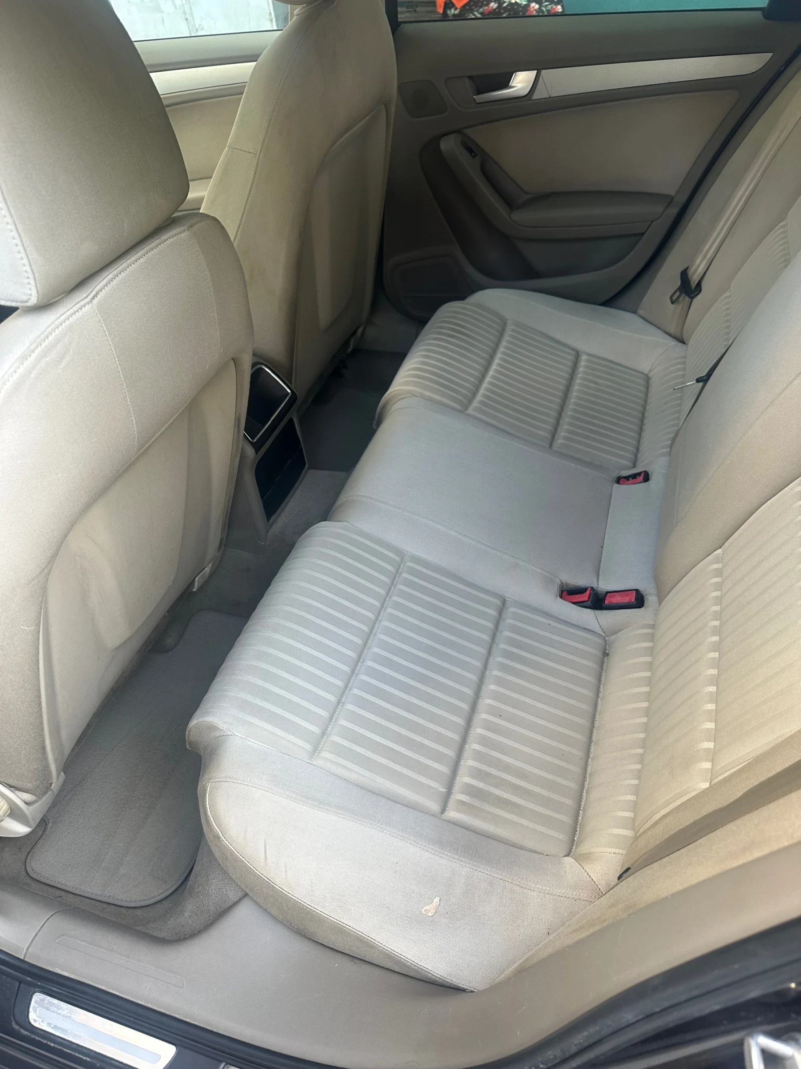 Audi A4 2.0, снимка 6 - Автомобили и джипове - 55256972