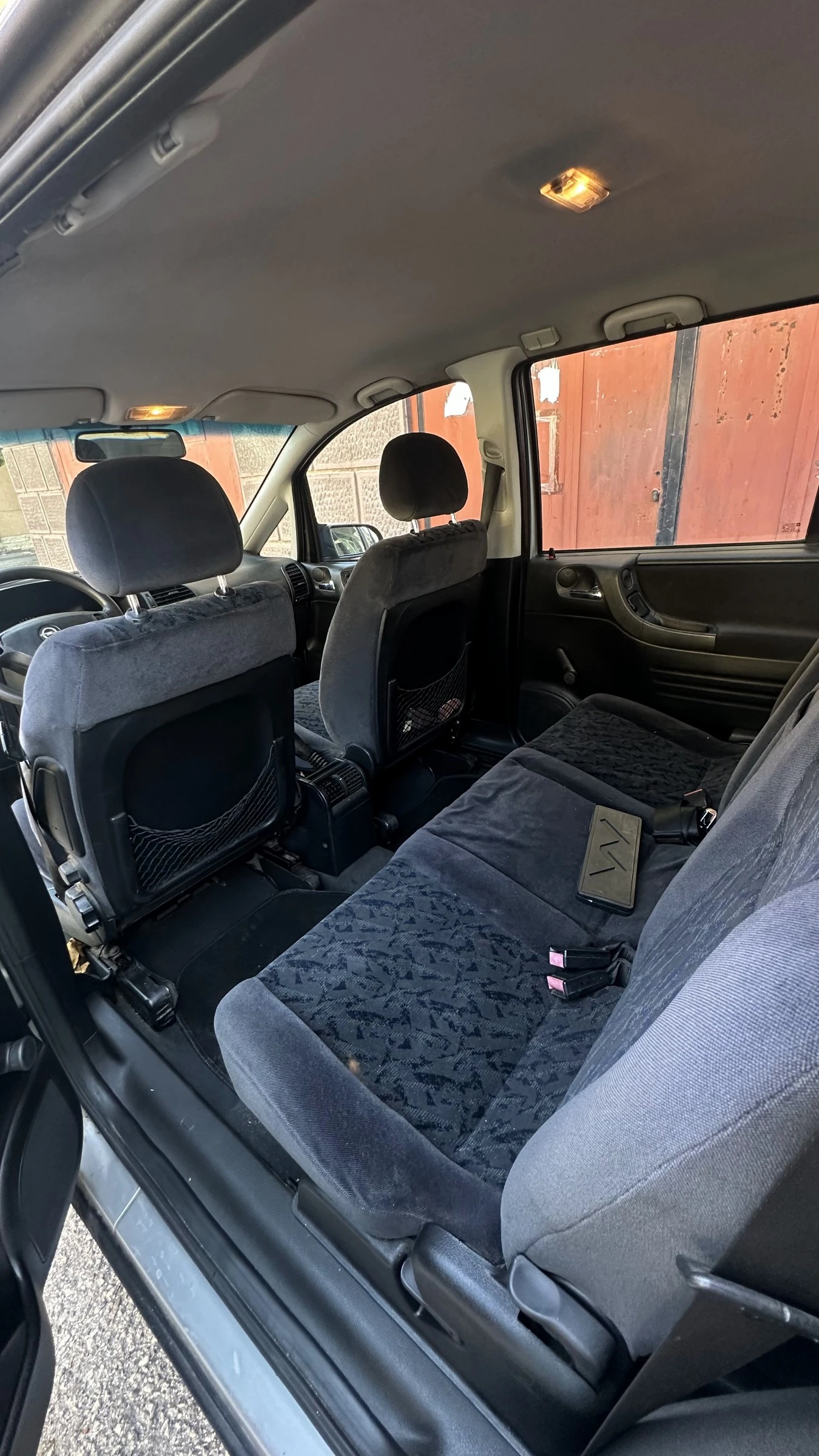 Opel Zafira 2.0DT, снимка 8 - Автомобили и джипове - 55595889