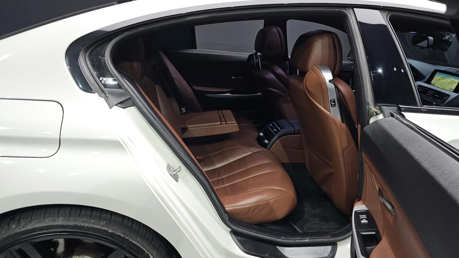 BMW 640 XDRIVE TWINPOWER * КРАЙНА ЦЕНА* FULL, снимка 15 - Автомобили и джипове - 56124160