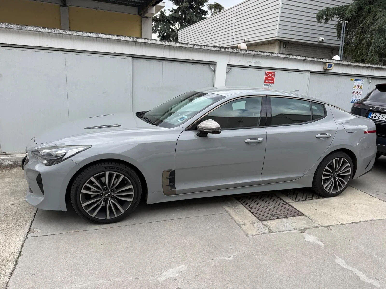 Kia Stinger 2.2crdi 4x4, снимка 2 - Автомобили и джипове - 56671187
