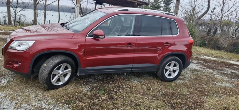 VW Tiguan, снимка 2 - Автомобили и джипове - 48240334