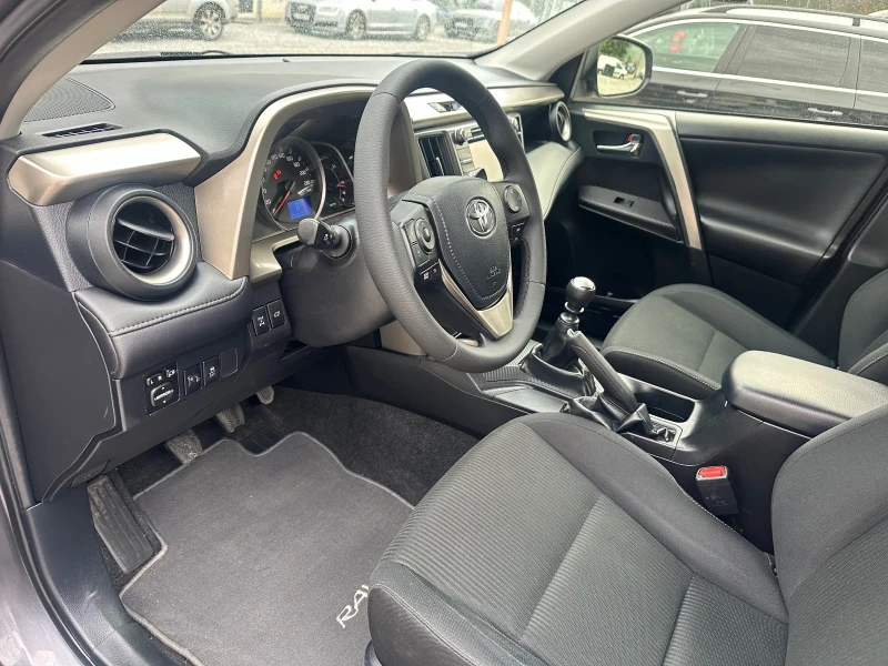 Toyota Rav4 ШВЕЙЦАРИЯ 4х4, снимка 9 - Автомобили и джипове - 51228040