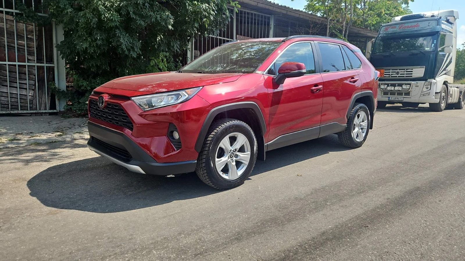 Toyota Rav4 2.5 XLE AWD - изображение 3