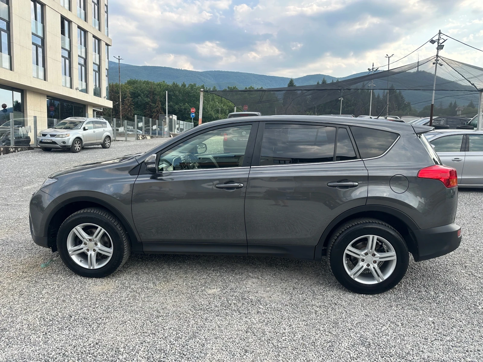 Toyota Rav4 ШВЕЙЦАРИЯ 4х4 - изображение 6