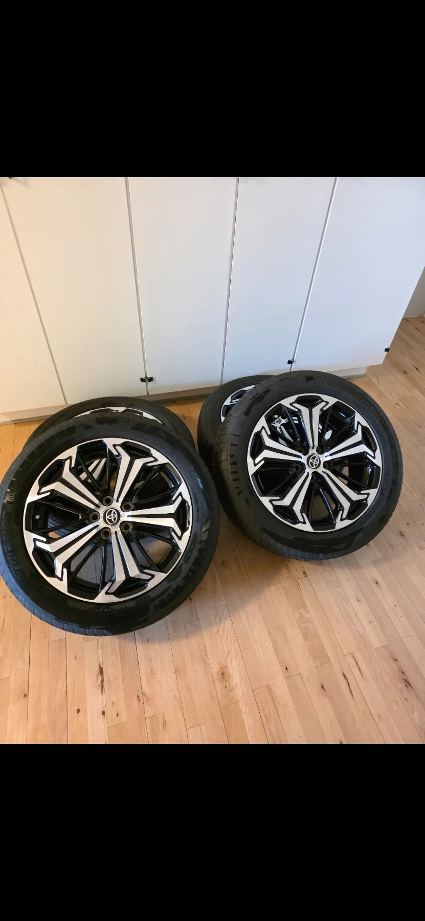 Toyota Rav4 Всички екстри за модела . , снимка 16 - Автомобили и джипове - 54162153