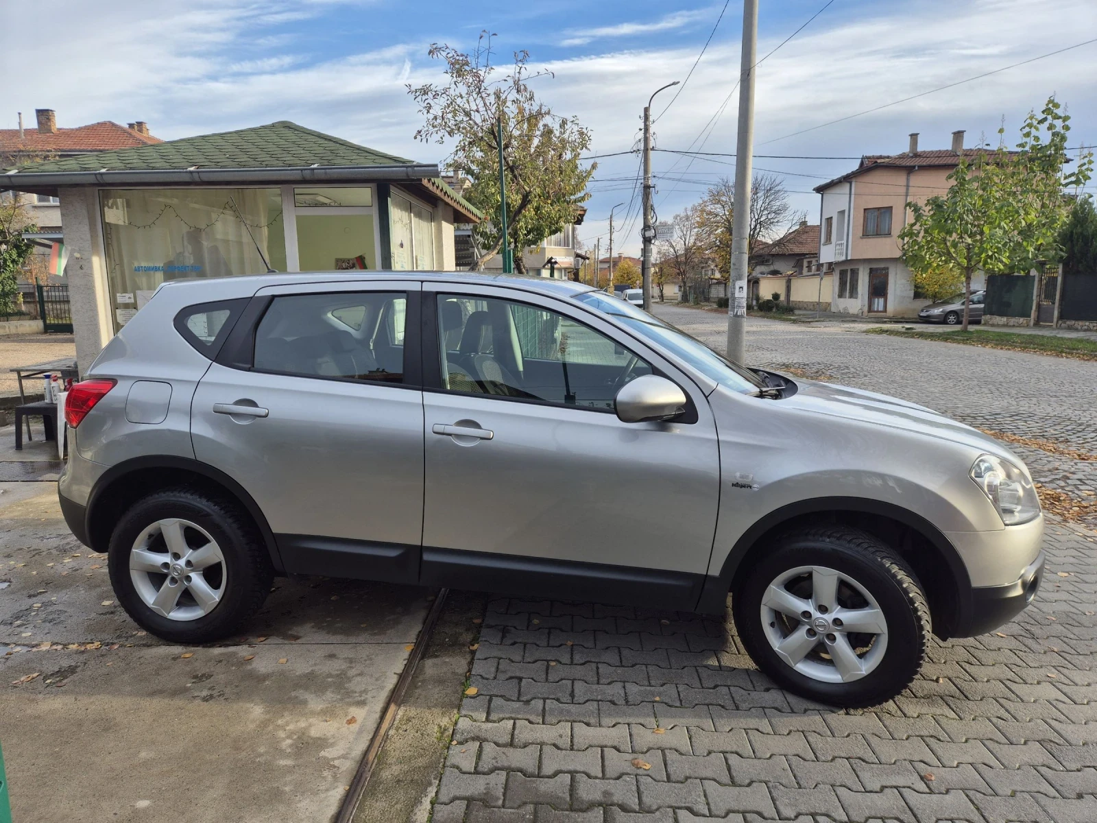 Nissan Qashqai 2, 0i/4?4/Germany  - изображение 3