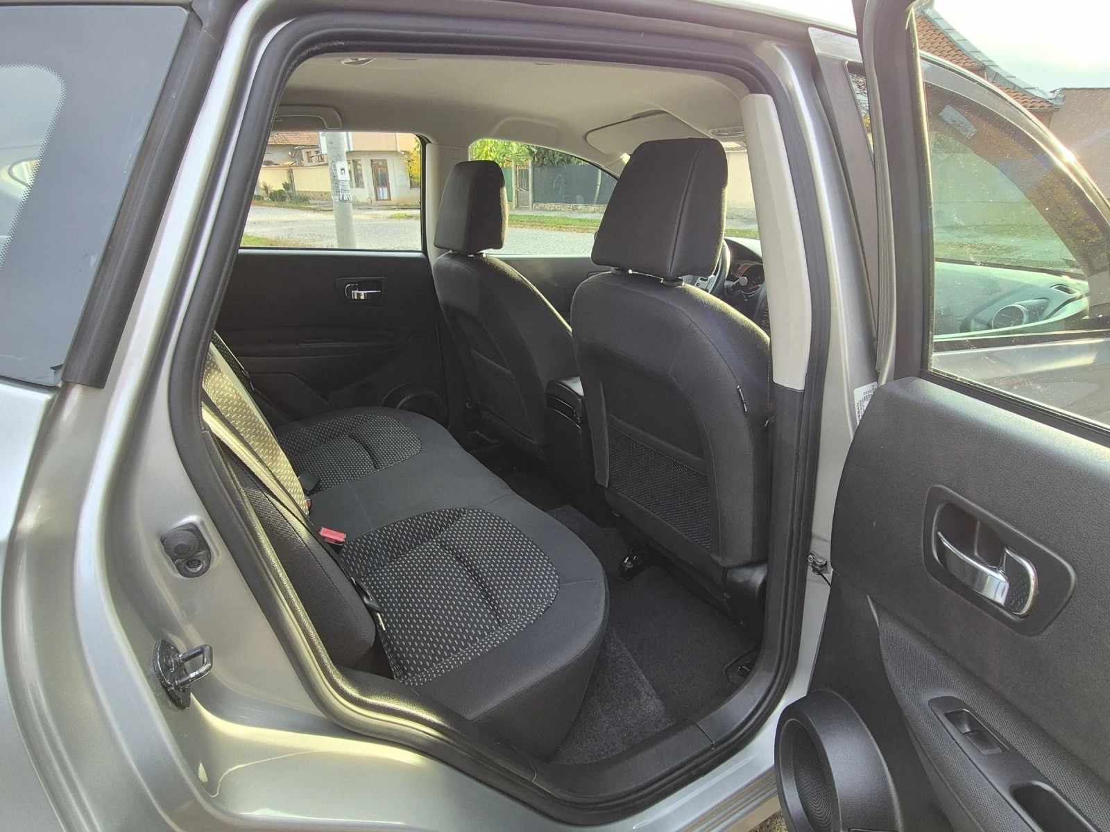 Nissan Qashqai 2, 0i/4?4/Germany  - изображение 7