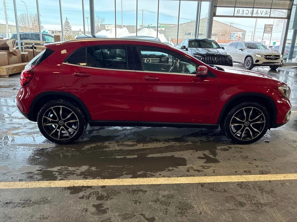 Mercedes-Benz GLA 250 * 4MATIC AWD * CARFAX * Premium Package *  | Mobile.bg � ����������� 3