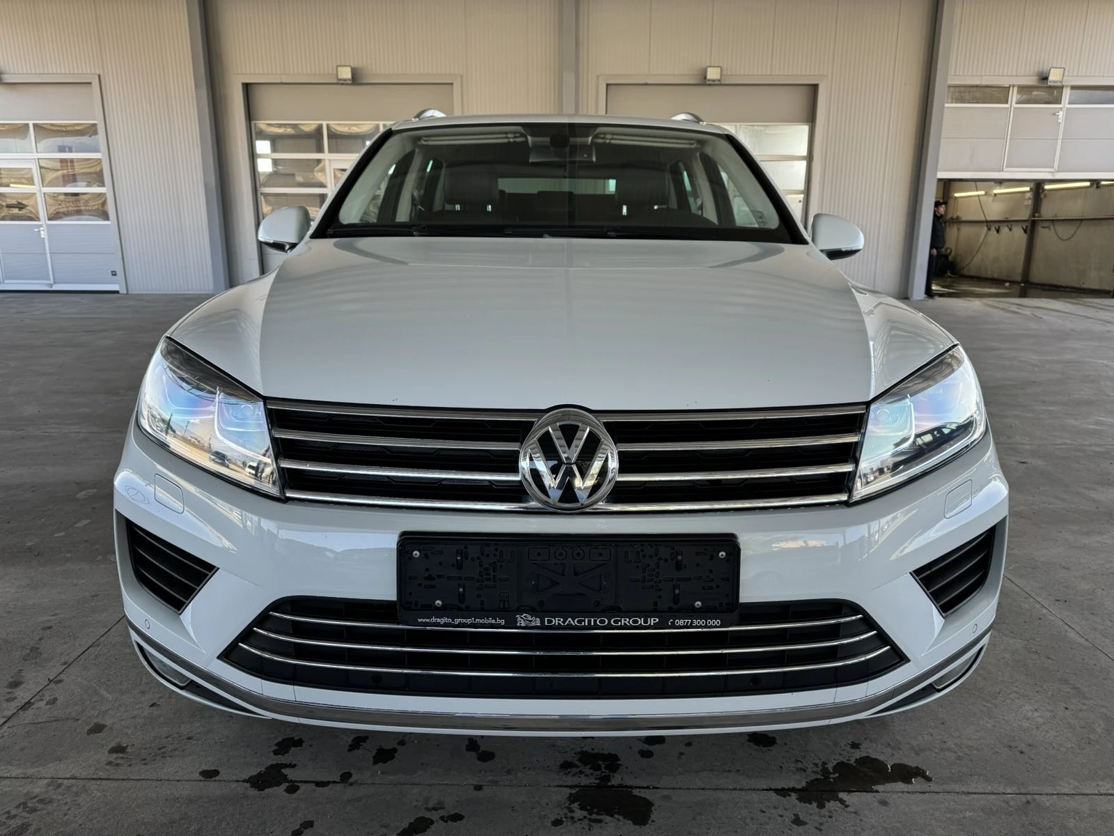 VW Touareg 3.0* V6 TDI* 204ps* 4x4* УНИКАТ* DINAUDIO* КОЖА*  - изображение 8