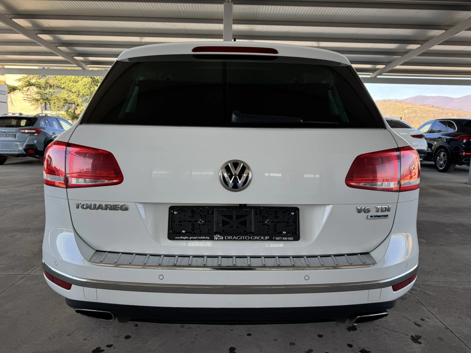 VW Touareg 3.0* V6 TDI* 204ps* 4x4* УНИКАТ* DINAUDIO* КОЖА*  - изображение 4