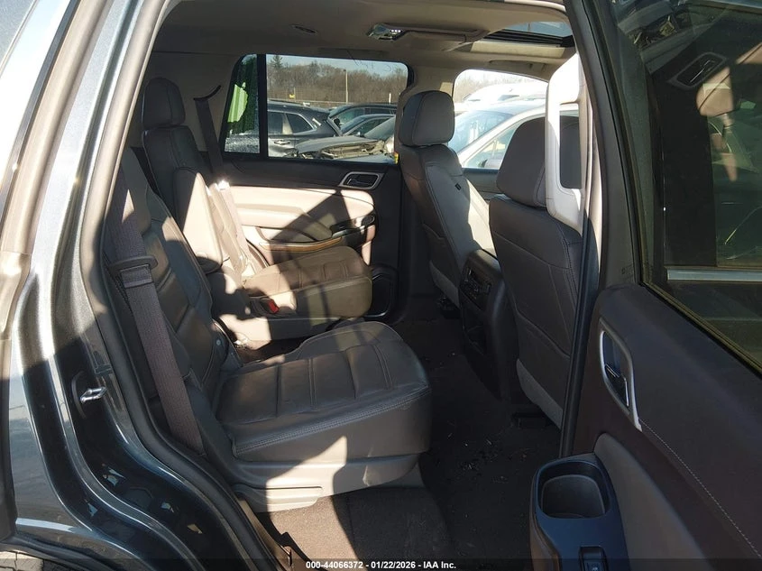 Gmc Yukon 6.2l 4Wd Denali, снимка 8 - Автомобили и джипове - 53773671