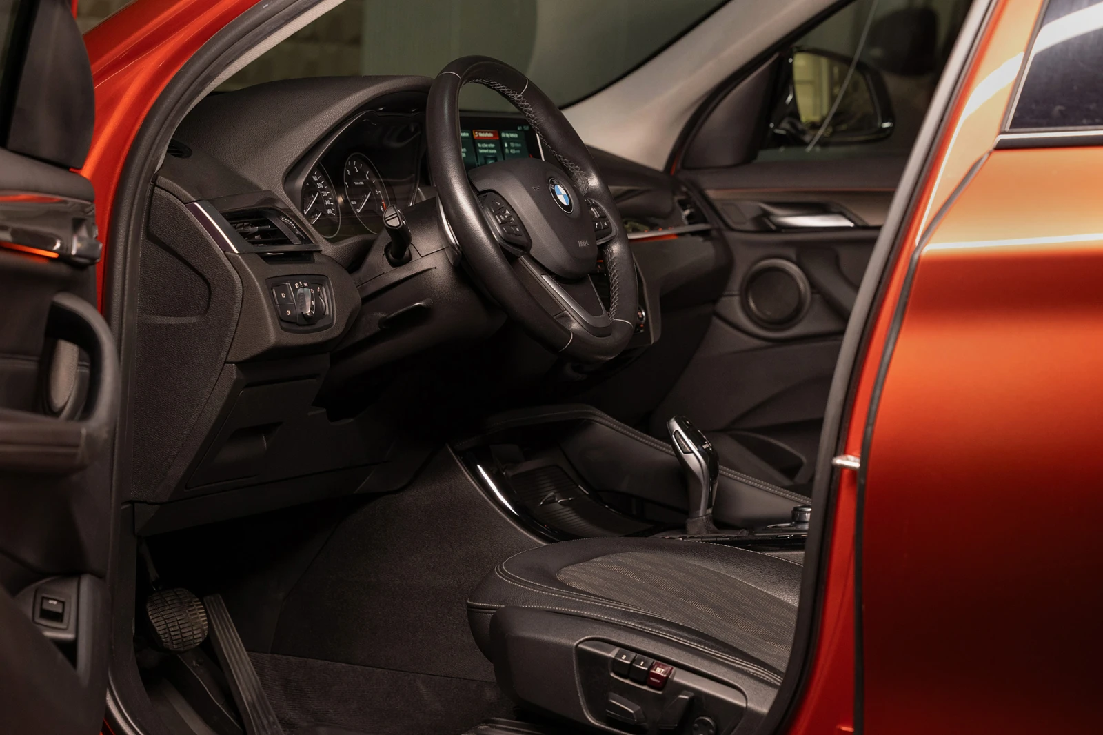 BMW X1 2.0d * АВТОМАТИК * xDrive * ГАРАНЦИЯ, снимка 7 - Автомобили и джипове - 54068962