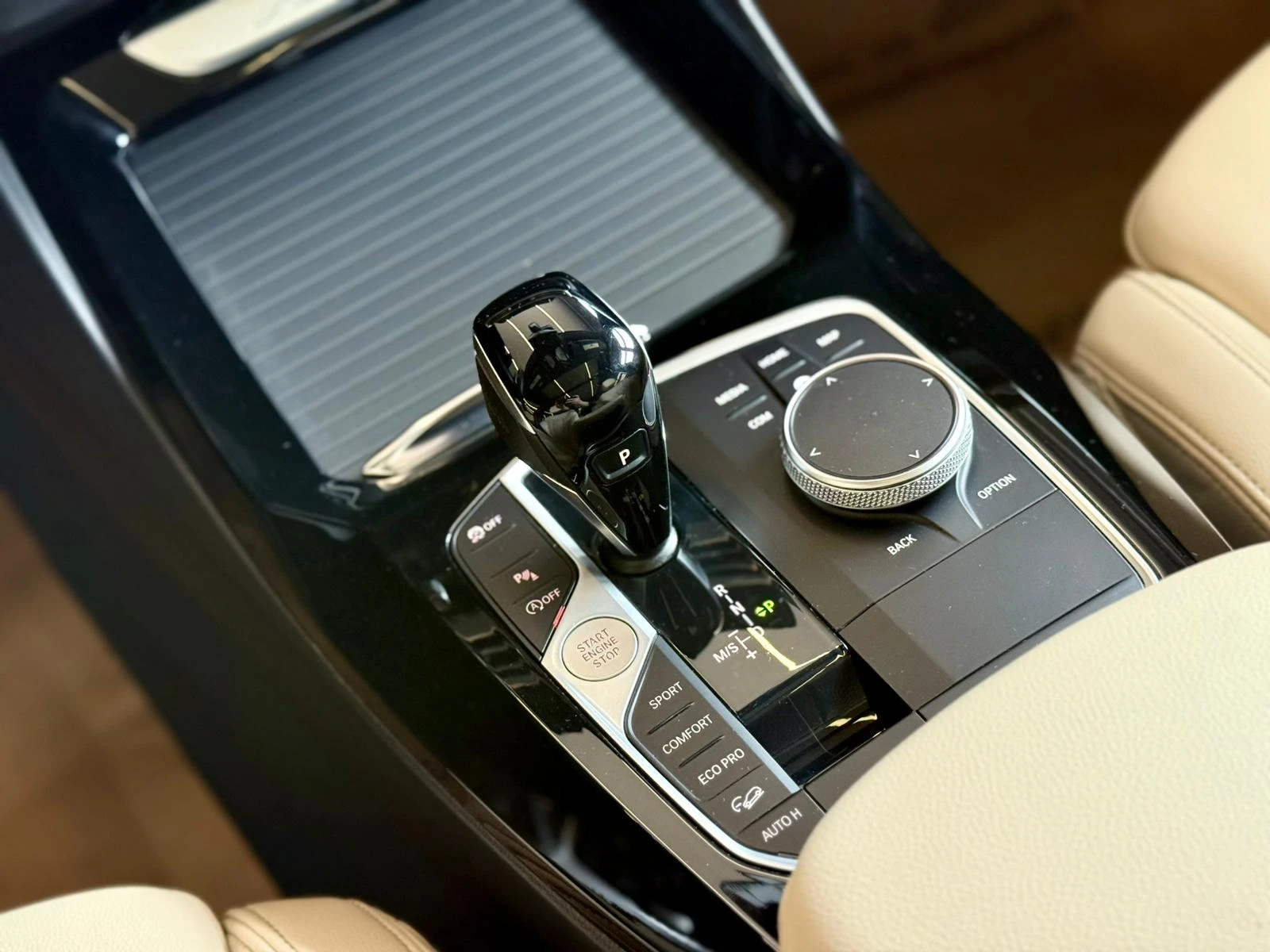 BMW X3 xDrive* BMW LED* Pano* Подгрев* Лизинг , снимка 13 - Автомобили и джипове - 54358959