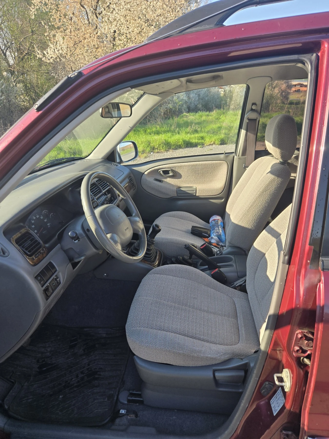 Suzuki Grand vitara 2.0TD, снимка 10 - Автомобили и джипове - 54508582