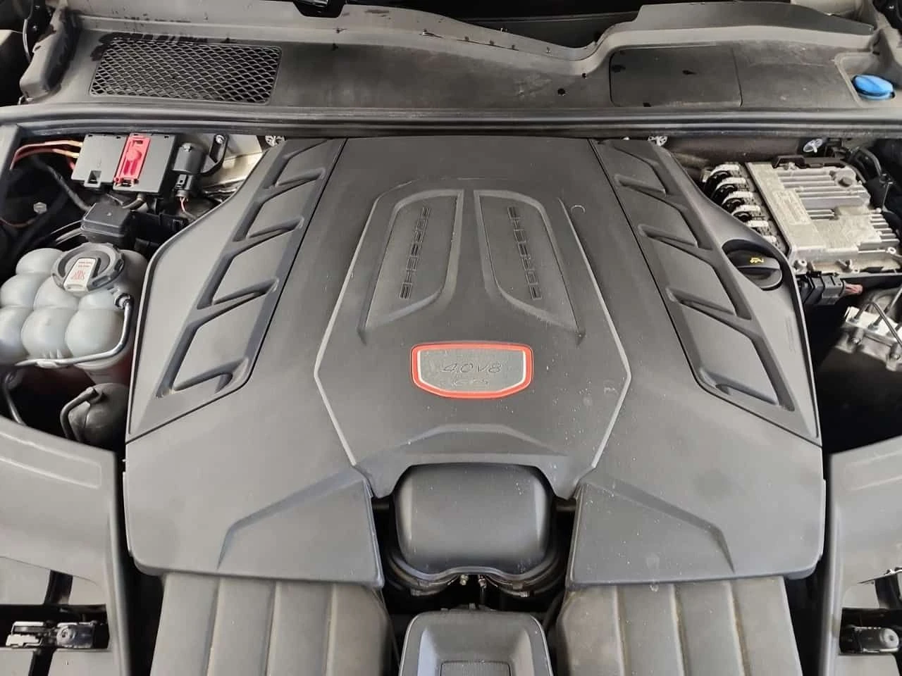 Porsche Cayenne * GTS * CARFAX * БЕЗ ПЪРВОНАЧАЛНА ВНОСКА, снимка 16 - Автомобили и джипове - 54619051