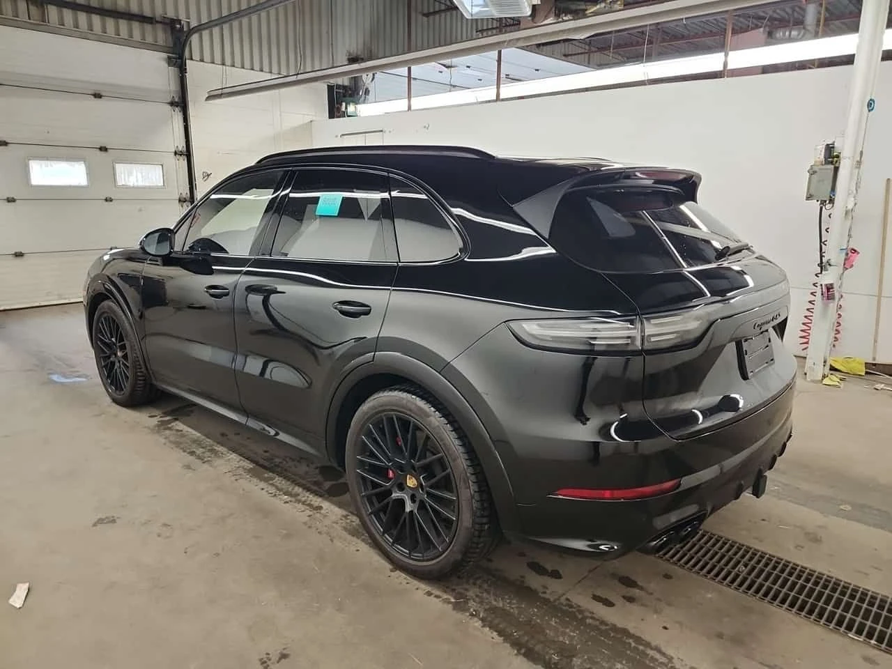 Porsche Cayenne * GTS * CARFAX * БЕЗ ПЪРВОНАЧАЛНА ВНОСКА, снимка 4 - Автомобили и джипове - 54619051